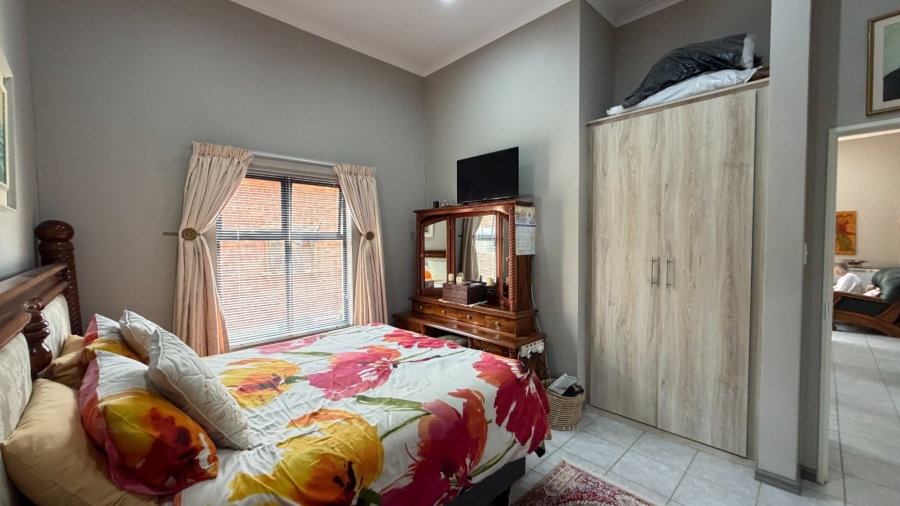 2 Bedroom Property for Sale in De Land Estate North West